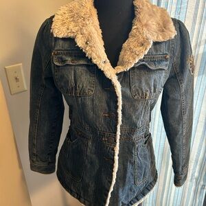 Arizona Jean Company Dark Blue Denim Jacket with Cream Faux Fur Trim and lining